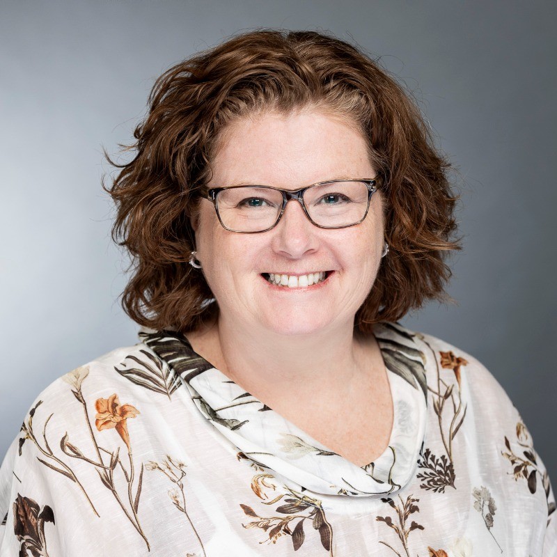 Bobbi McKibben headshot